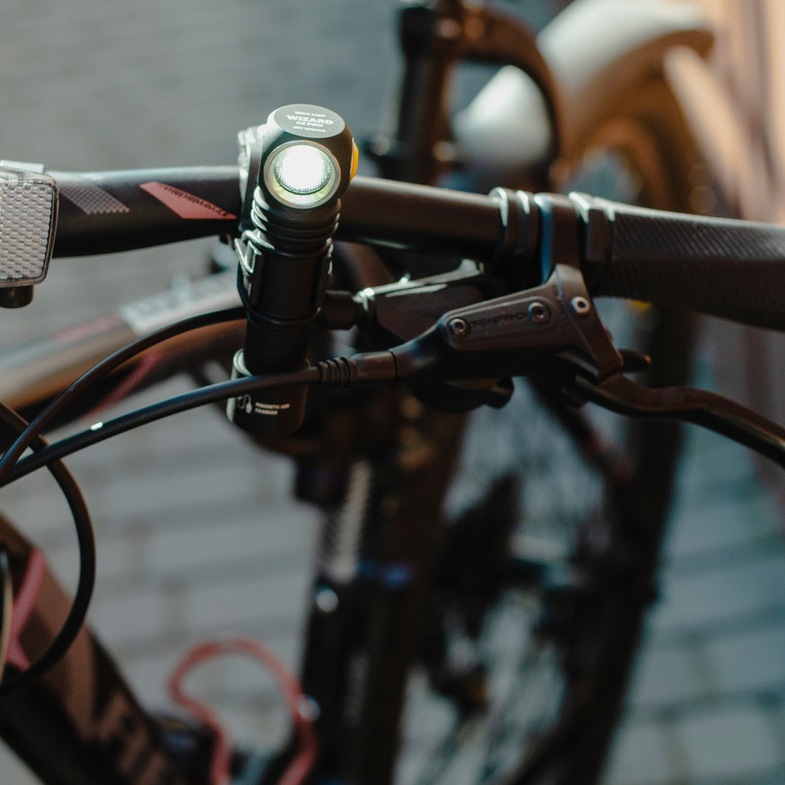 Armytek Wizard C2 Pro Magnet USB (теплый свет)